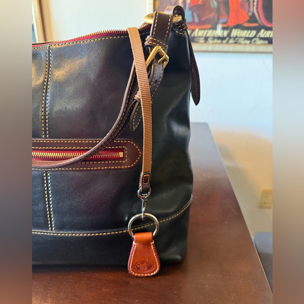 Dooney & Bourke Classic Black Shoulder Bag - Picture 12 of 15